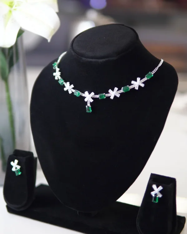 elegant green emerald necklace and matching earring set for women